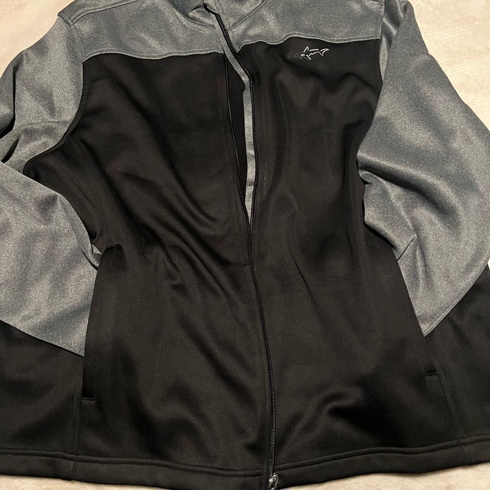 Greg Norman Collection Black Jacket
Golf Long Sleeve Shirt